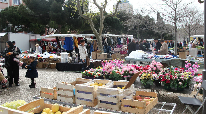 Marchés de décembre déplacés